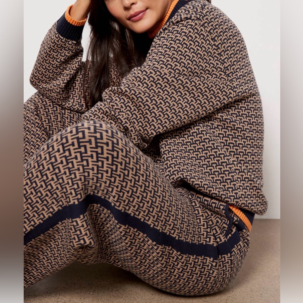 The Upside Castilla Juniper Tan/Navy Knit Pant - Picture 11 of 11
